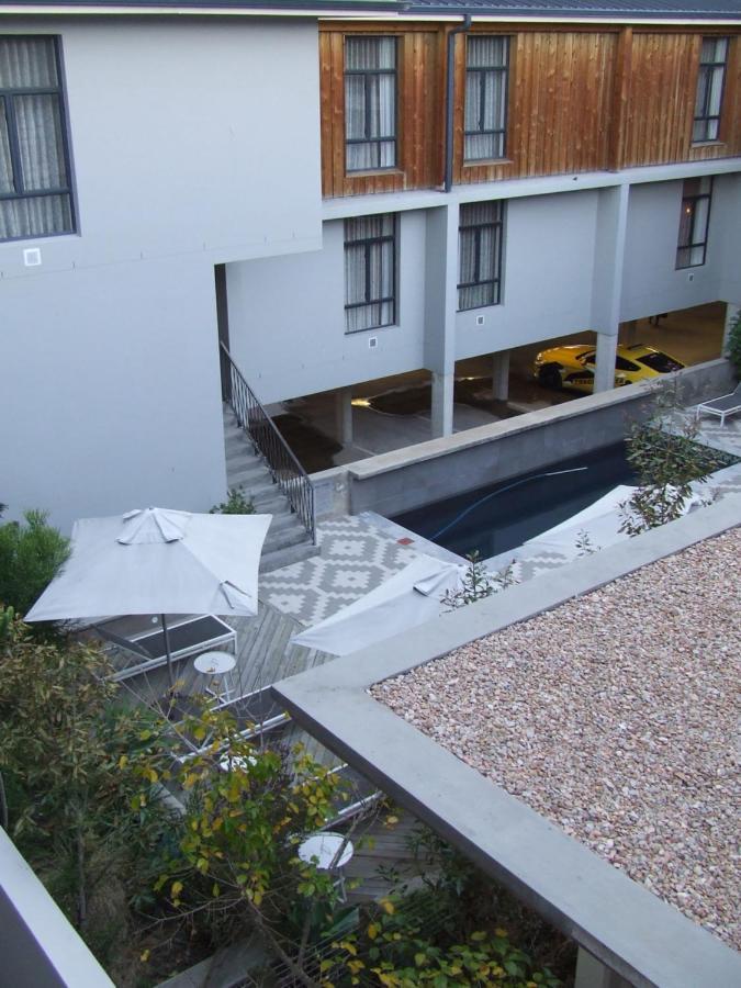 210 Gallery Luxury Studio Apartment Knysna Bagian luar foto